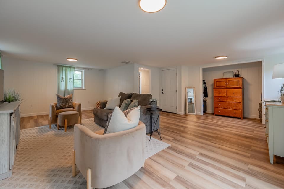 305 Overland Drive, photo 36 of 40