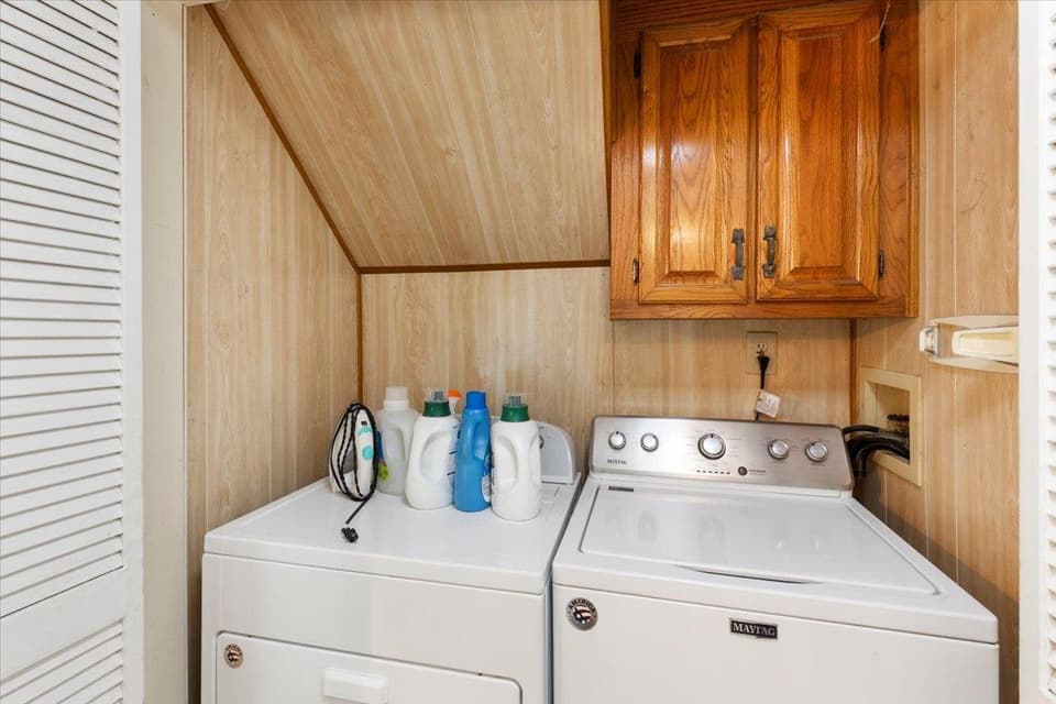 1290 Sherwood Drive, photo 26 of 40
