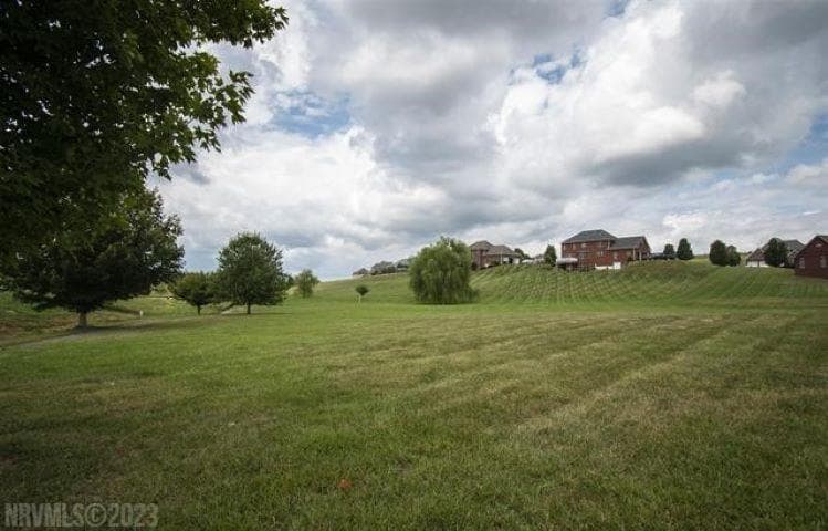 2120 Peakland Way, photo 5 of 9