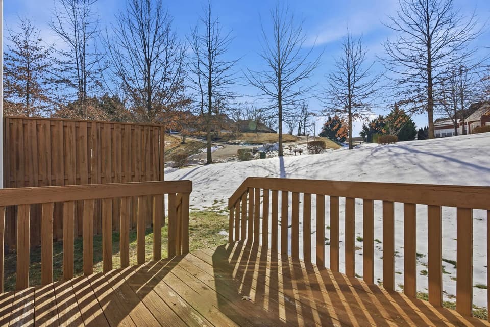 380 Oaktree Boulevard, photo 38 of 40
