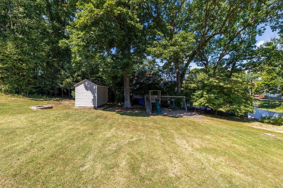 905 Oak Drive, photo 31 of 40