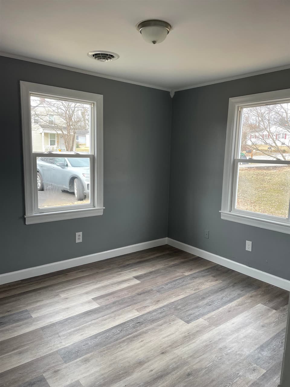 90 Clearview Drive, photo 5 of 17