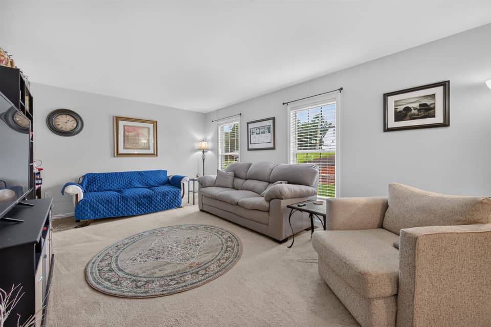 170 Cullen Court SE, photo 9 of 40