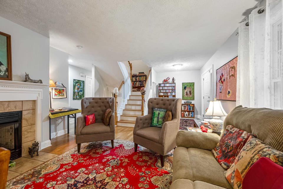 195 Tall Oak Boulevard, photo 11 of 40