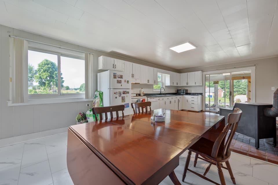285 Dunlap Drive NE, photo 12 of 34