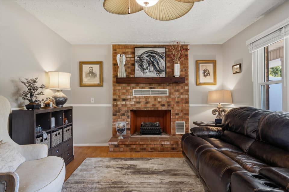 225 Gibson Drive, photo 10 of 40