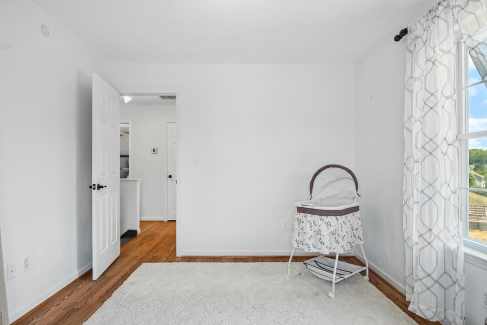 50 Sapphire Avenue, photo 30 of 39