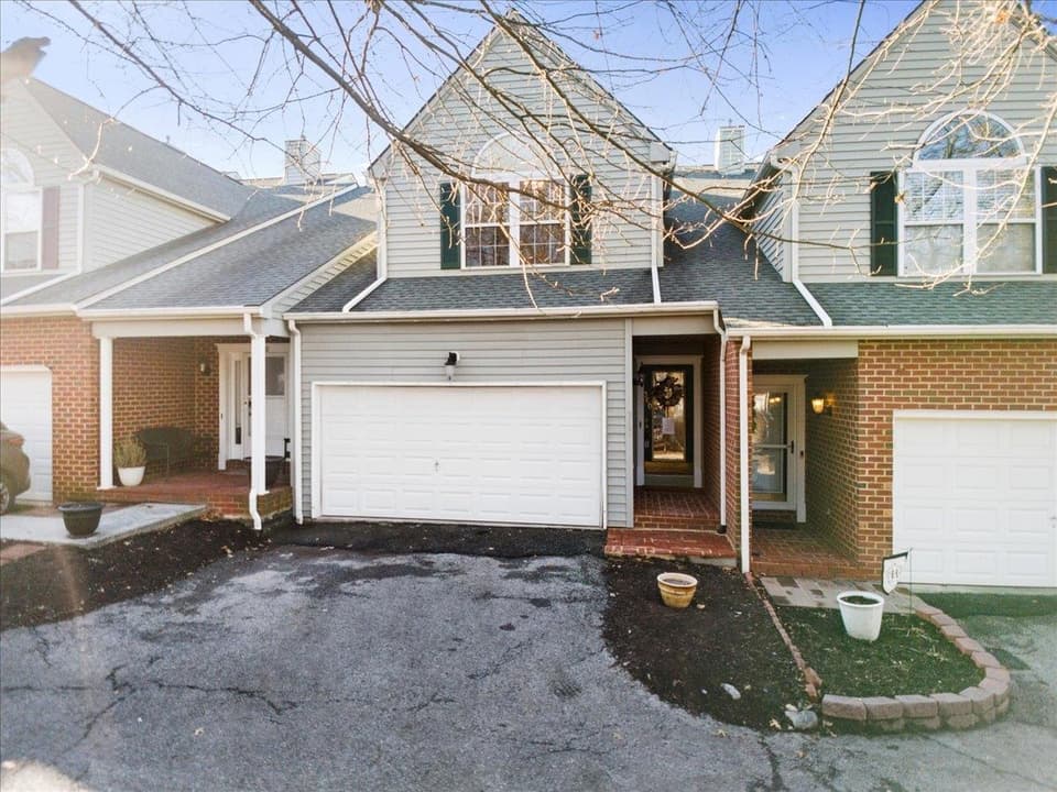 360 Gold Leaf Drive, photo 10 of 40