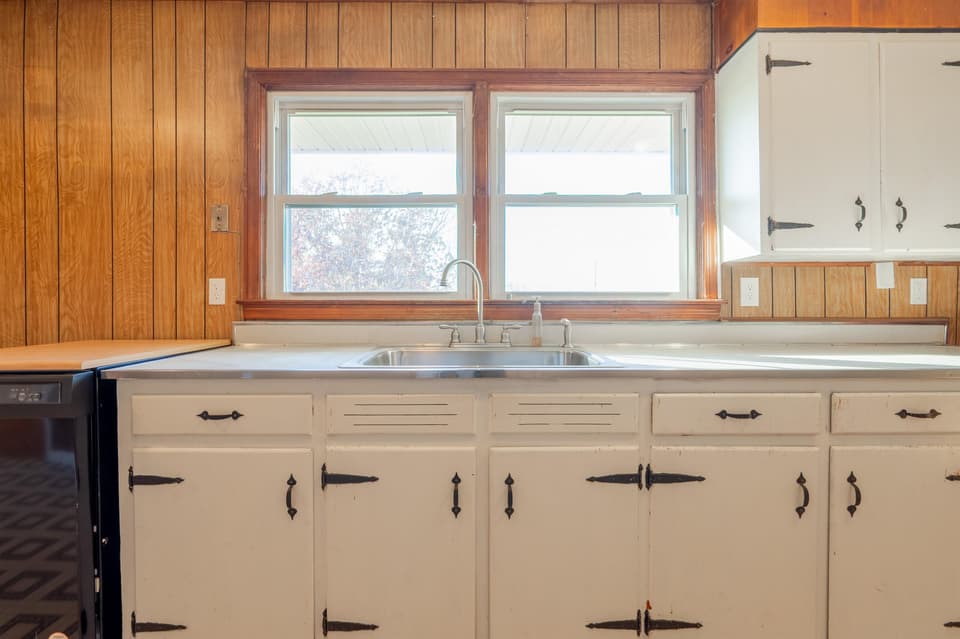 270 Dunlap Drive, photo 11 of 40