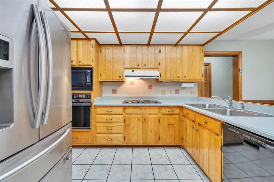 290 Patricia Lane SE, photo 14 of 40