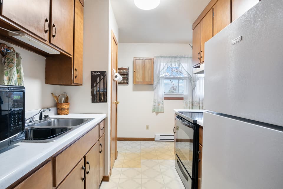 1190 S Franklin Street, photo 14 of 40
