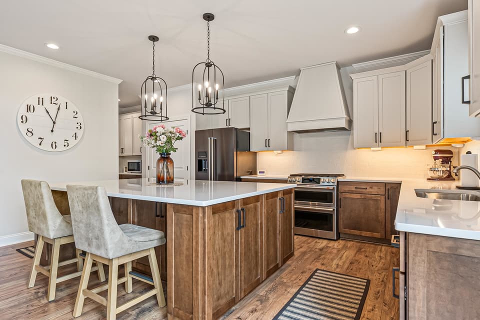 1042 Round Meadow Drive, photo 16 of 40