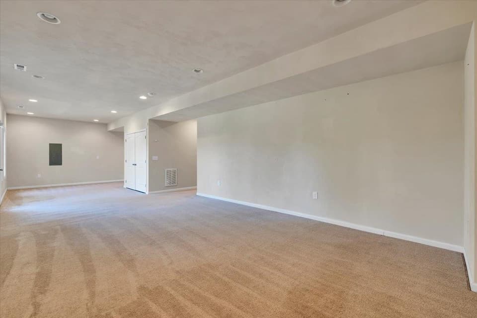 1140 Crosscreek Drive, photo 29 of 40
