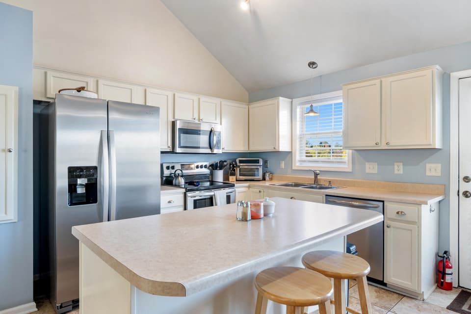 805 New Village Drive NW, photo 13 of 40