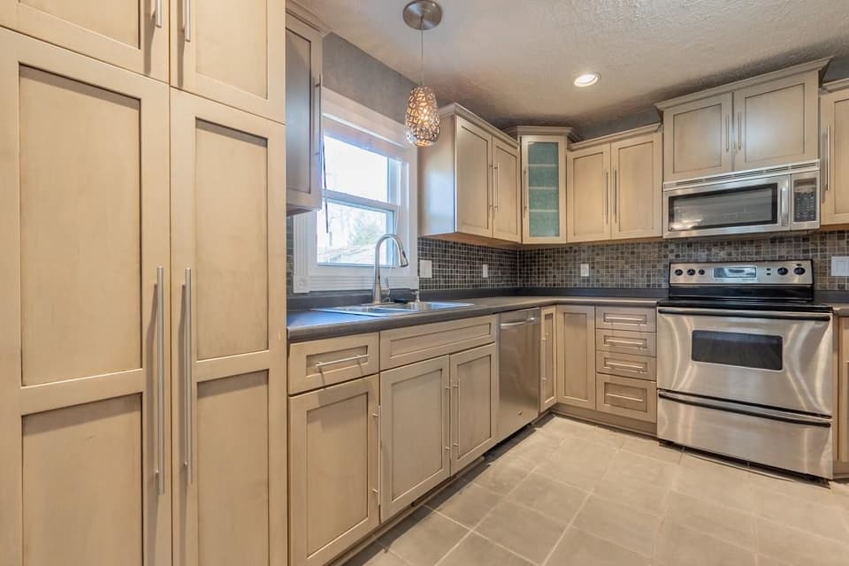 640 Lyle Lane, photo 21 of 40