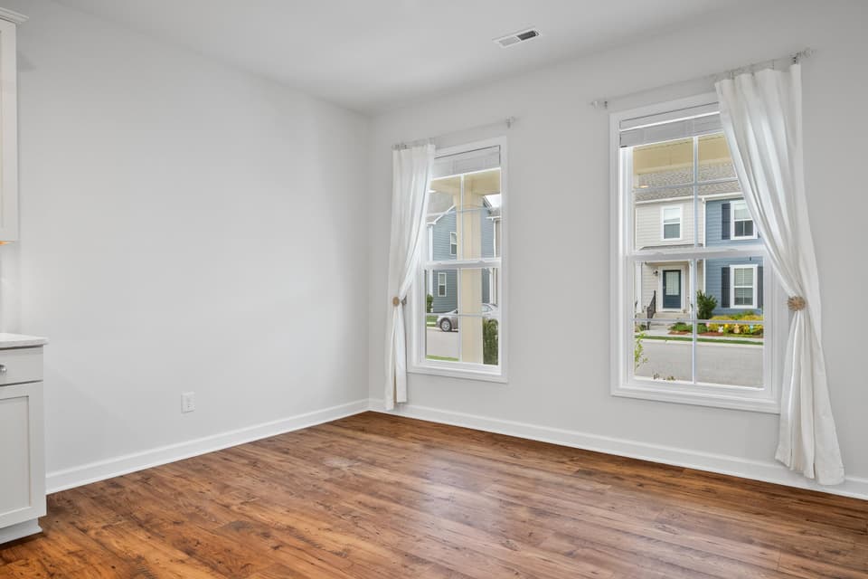 275 Hamilton Avenue NW, photo 8 of 40
