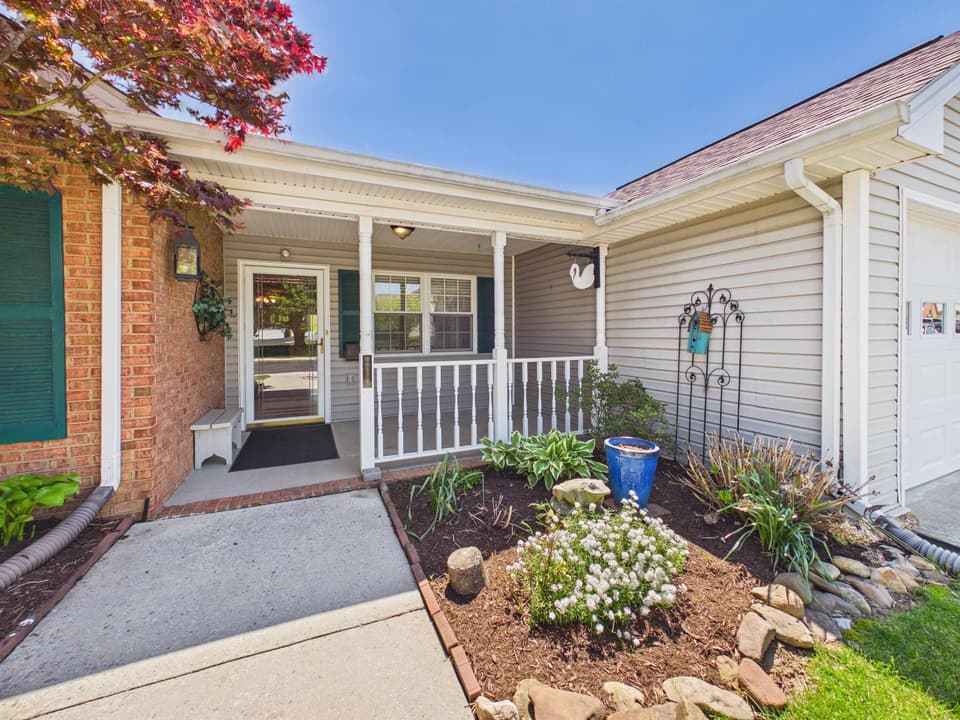 218 Wheatland Court, photo 2 of 29