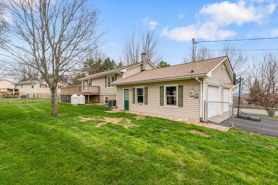 1380 Dow Street, photo 37 of 40