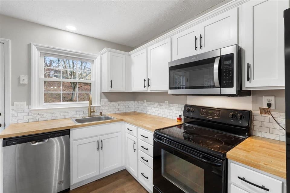 2642 Beulah Lane, photo 7 of 32