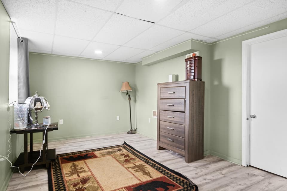 326 Rolling Hills Drive, photo 22 of 40