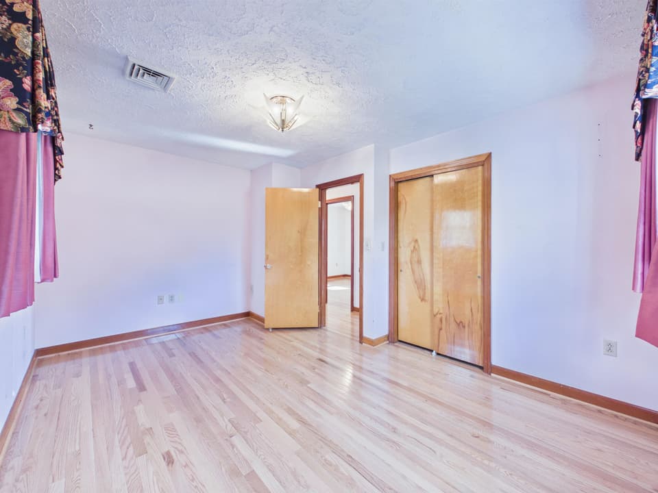 240 Walnut Drive, photo 30 of 40