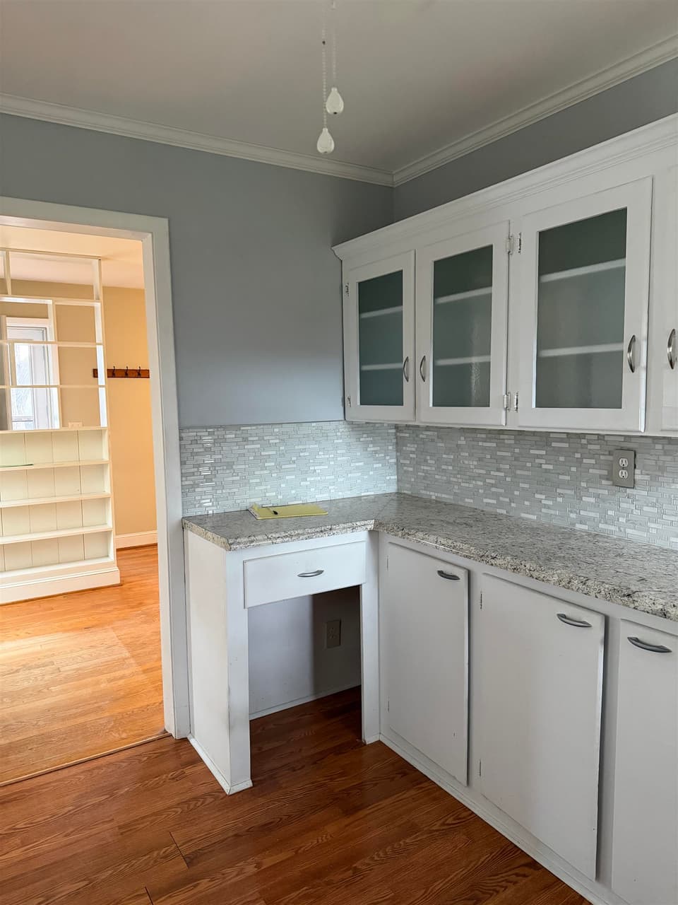 680 Mountainview Drive, photo 14 of 24