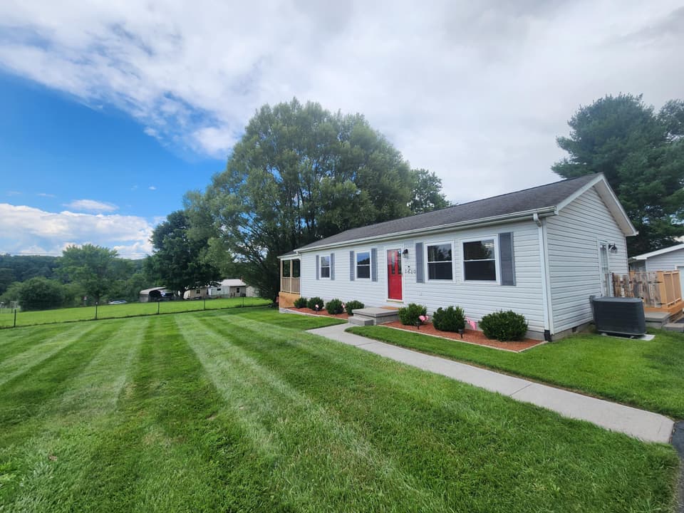 1620 Blair Street, photo 5 of 37
