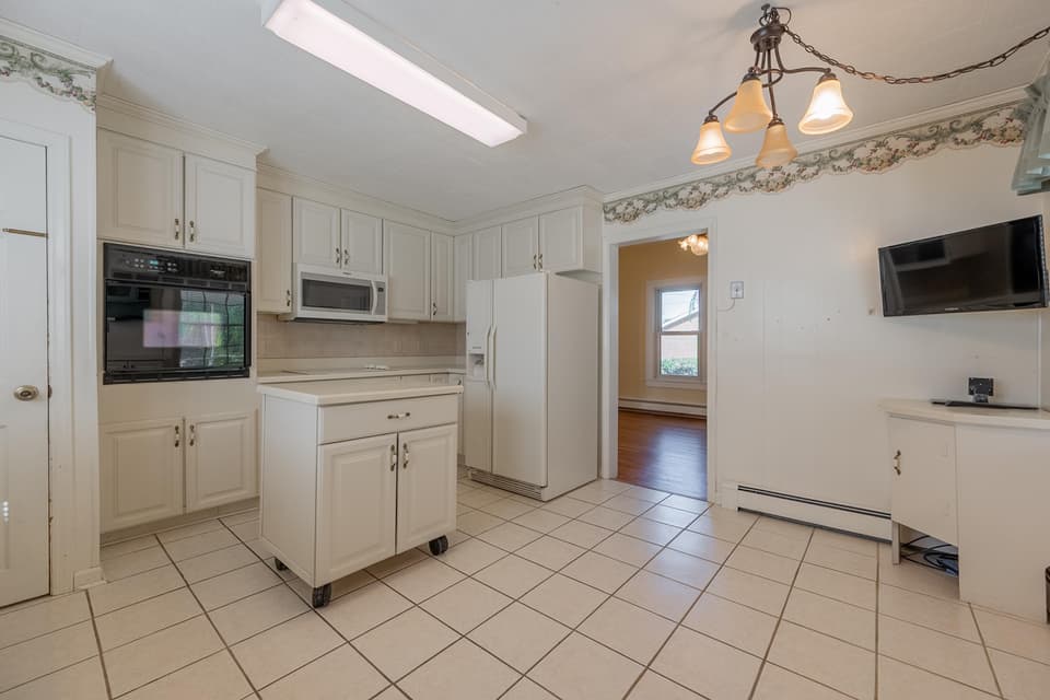 108 Miller Street SE, photo 31 of 40