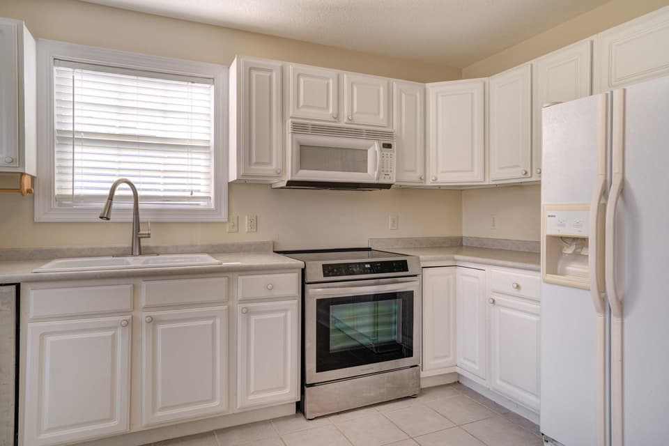 185 Blue Leaf Drive, photo 22 of 40