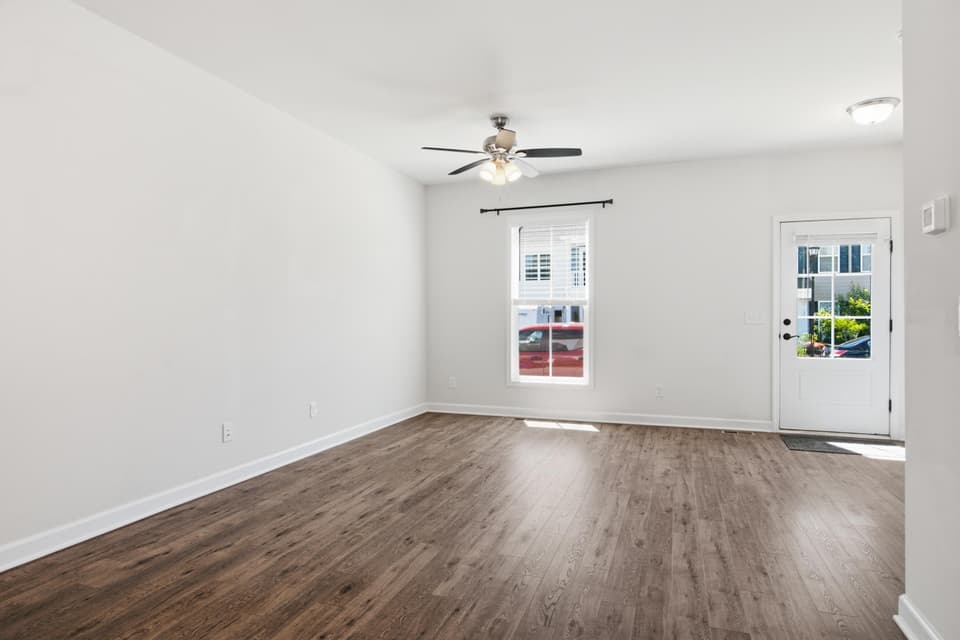 300 Hamilton Avenue NW, photo 16 of 40