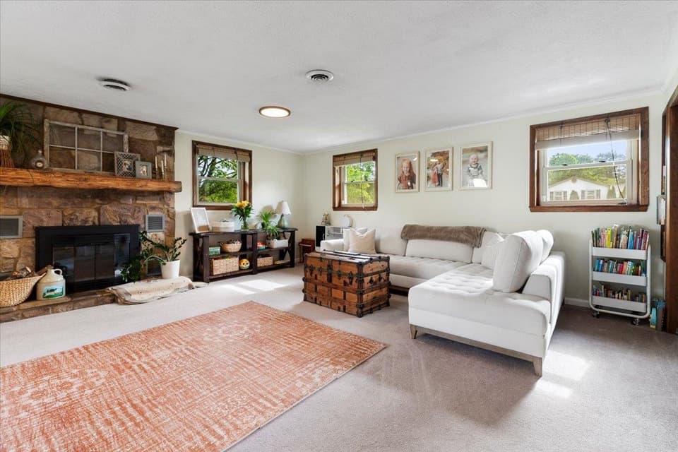 80 Henley Drive, photo 34 of 40