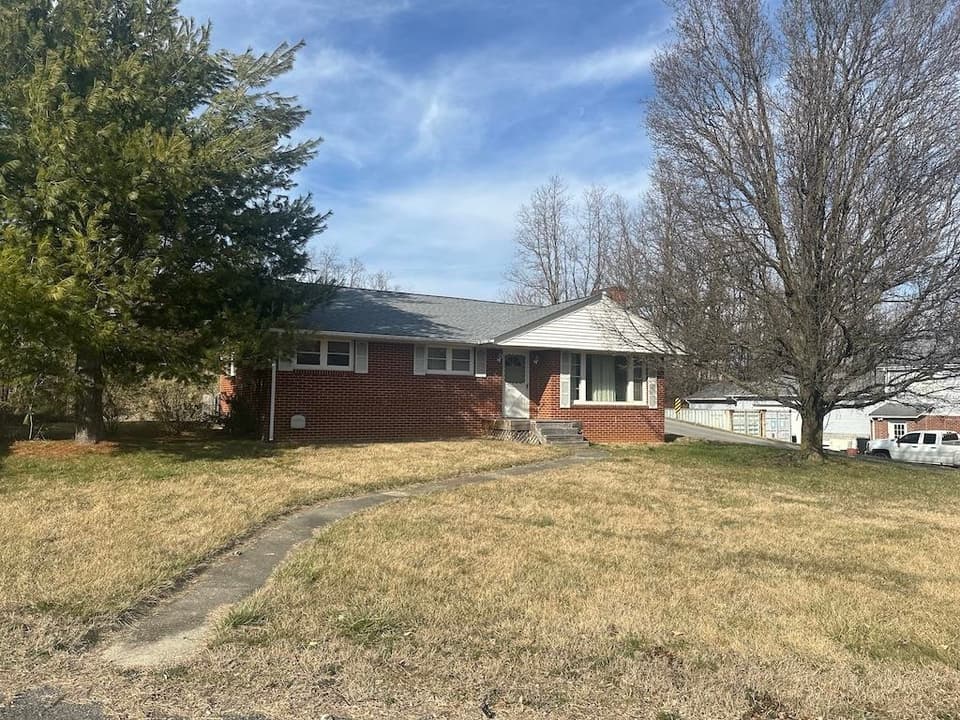 1275 Radford Street, photo 3 of 40
