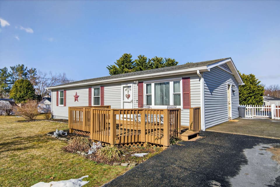 670 Lawn Drive, photo 2 of 40