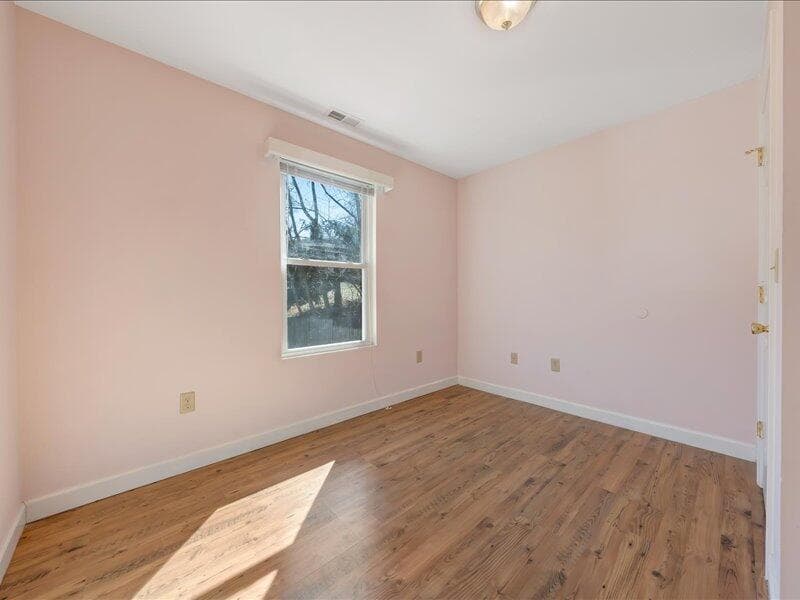 275 Depot St NE, photo 20 of 32