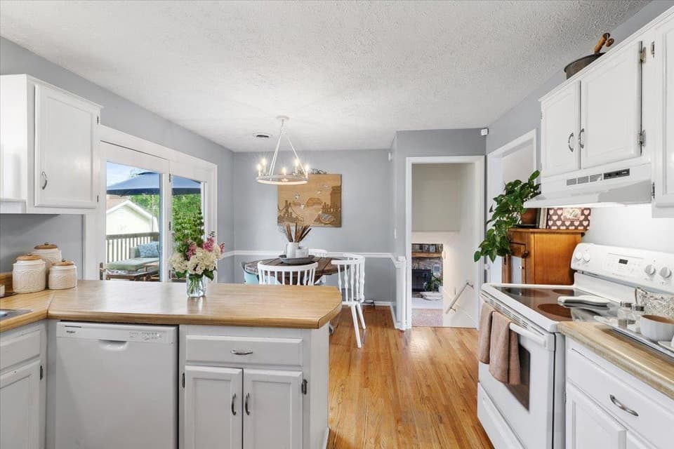 80 Henley Drive, photo 18 of 40