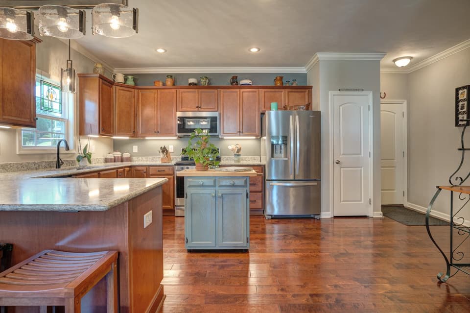 150 Roudabush Drive, photo 14 of 34