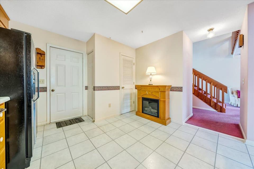 90 Patricia Lane NE, photo 20 of 38