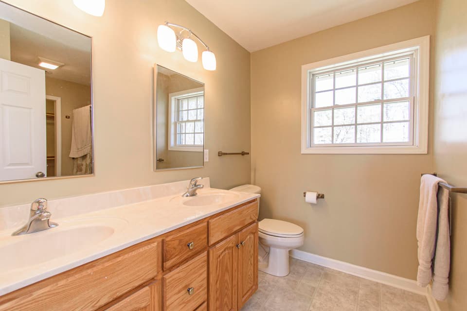 1130 Cassatt Ln, photo 27 of 39