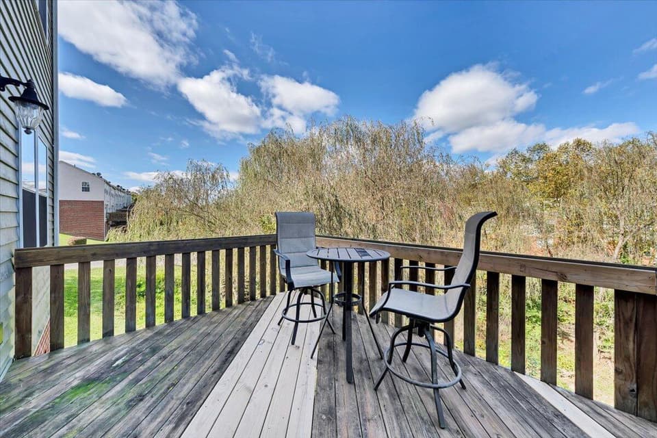 935 Oak Tree Boulevard, photo 23 of 32