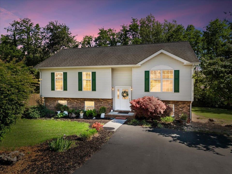 650 Warren Court, Christiansburg, VA