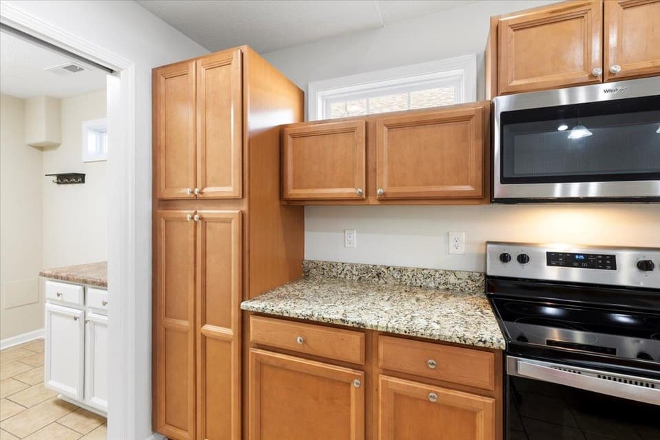 2045 Giles Drive SE, photo 22 of 40