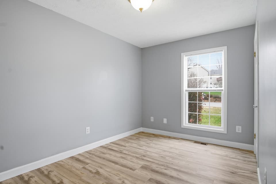 660 Warren Court, photo 17 of 29
