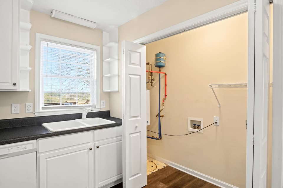 420 Wimmer Street NW, photo 18 of 40