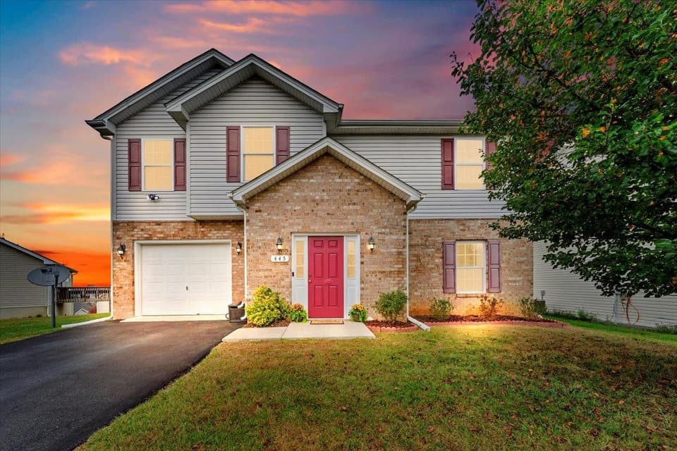 445 Chelsea Loop, Christiansburg, VA