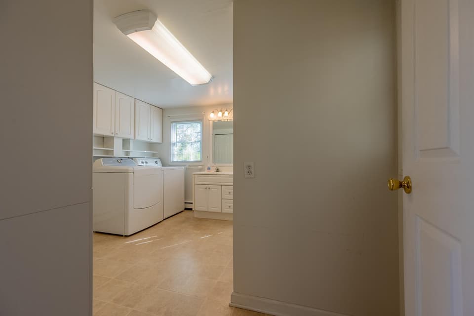 108 Miller Street SE, photo 24 of 40