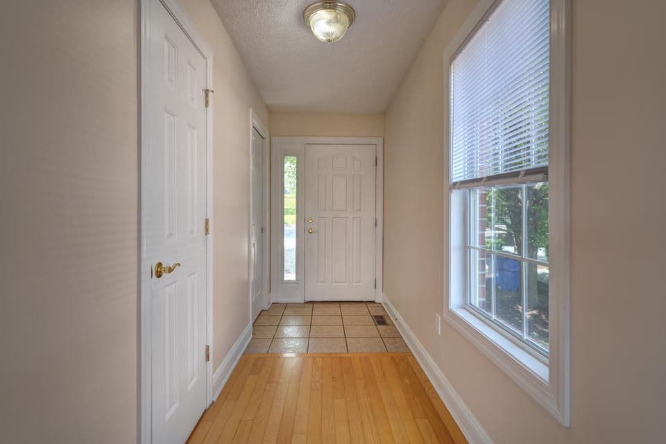 295 Tall Oak Boulevard, photo 2 of 34