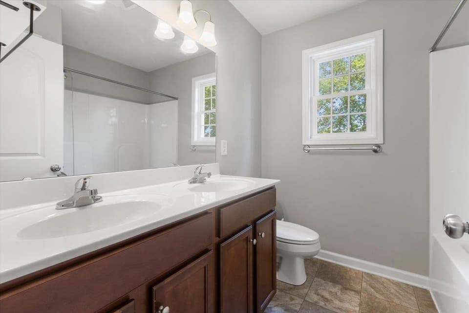 954 Brooklyn Avenue, photo 37 of 40