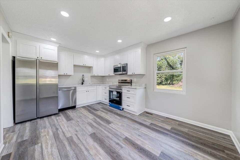 777 Switchback Rd, photo 6 of 27