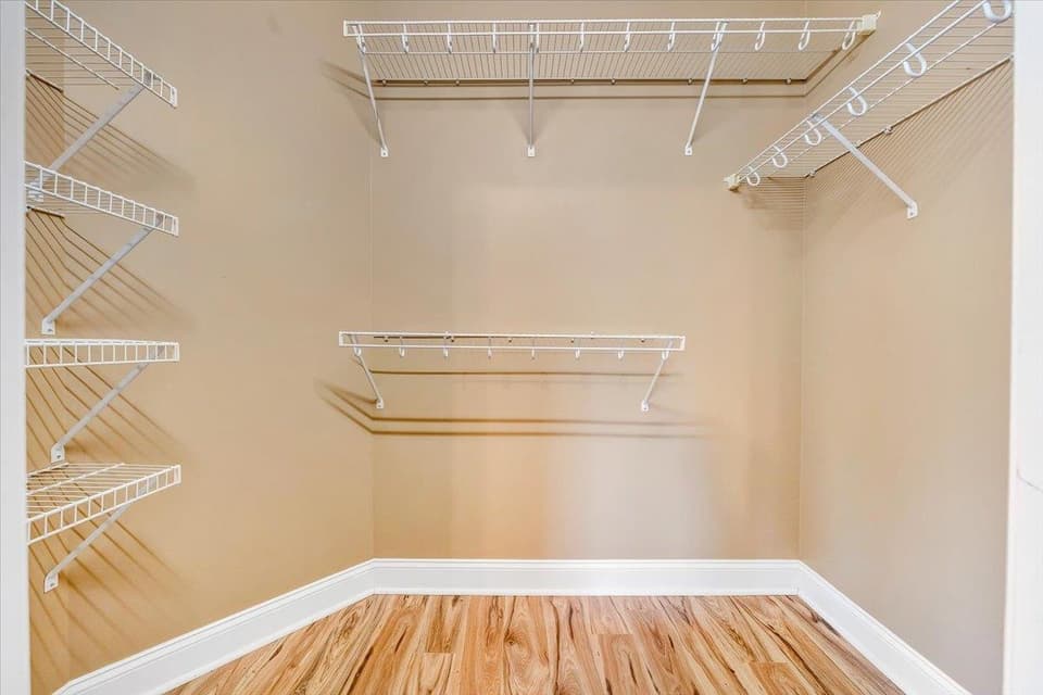230 Meadow Drive, photo 25 of 40