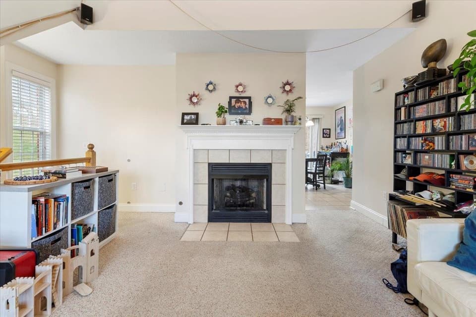 450 Tall Oak Boulevard, photo 11 of 40